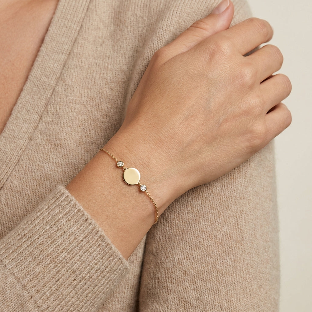 Single Disk Shaped Bracelet with Side Bezel Diamonds in Gold 14Kt