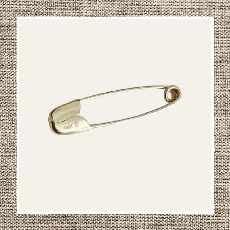 Simple Safety Pin in Gold 14Kt