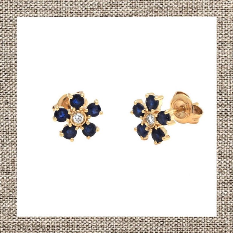 Blue Sapphire Flower with middle Diamond in Gold 14Kt